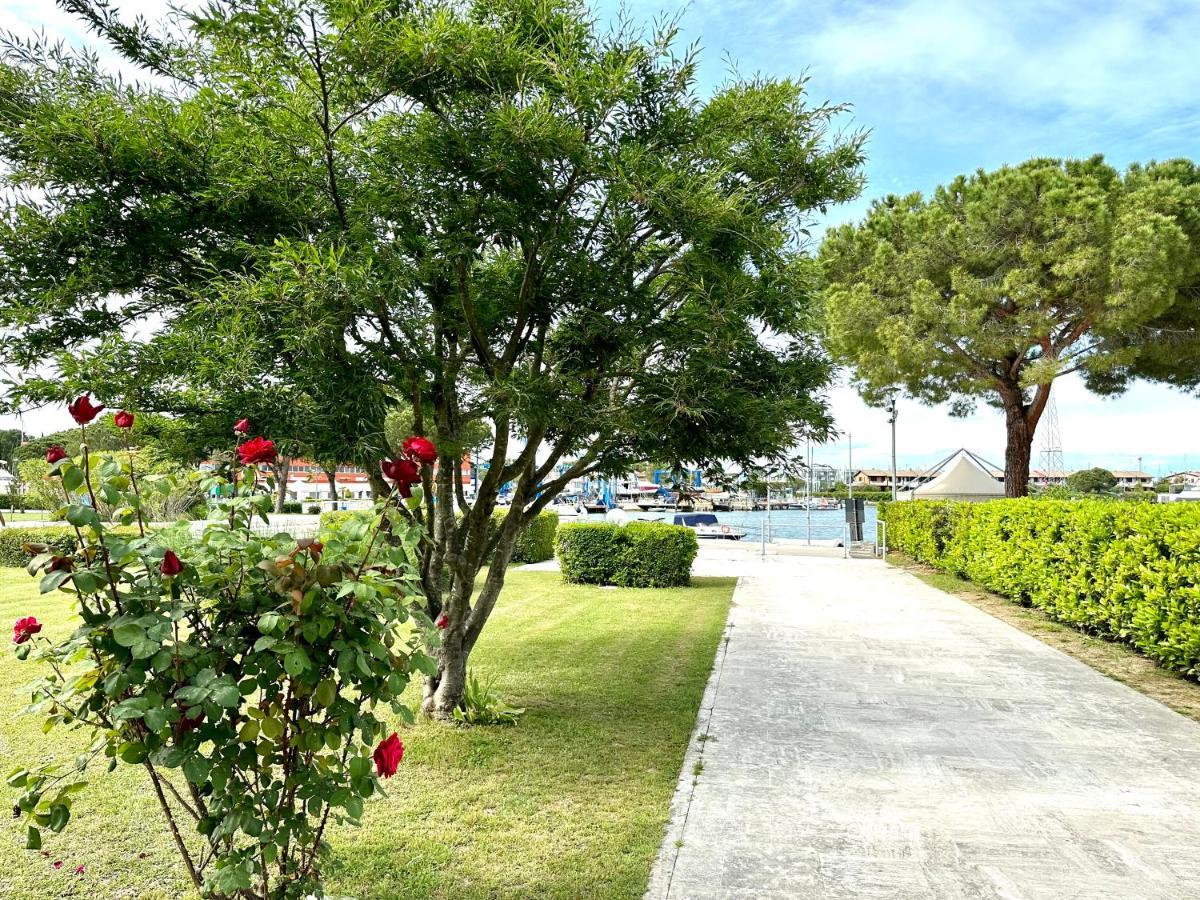 Marina Bay View Apartment Bevazzana Exterior photo
